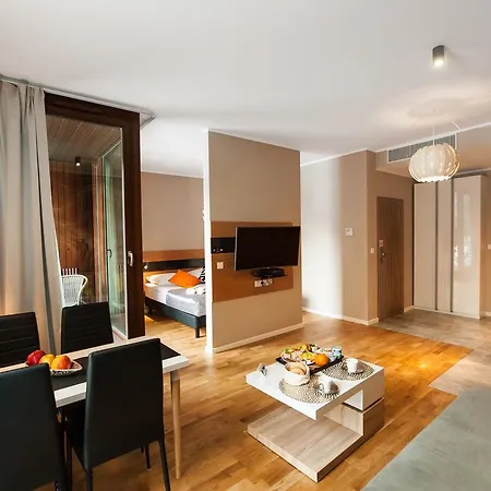 Prestige Wola Kolejowa * Warschau